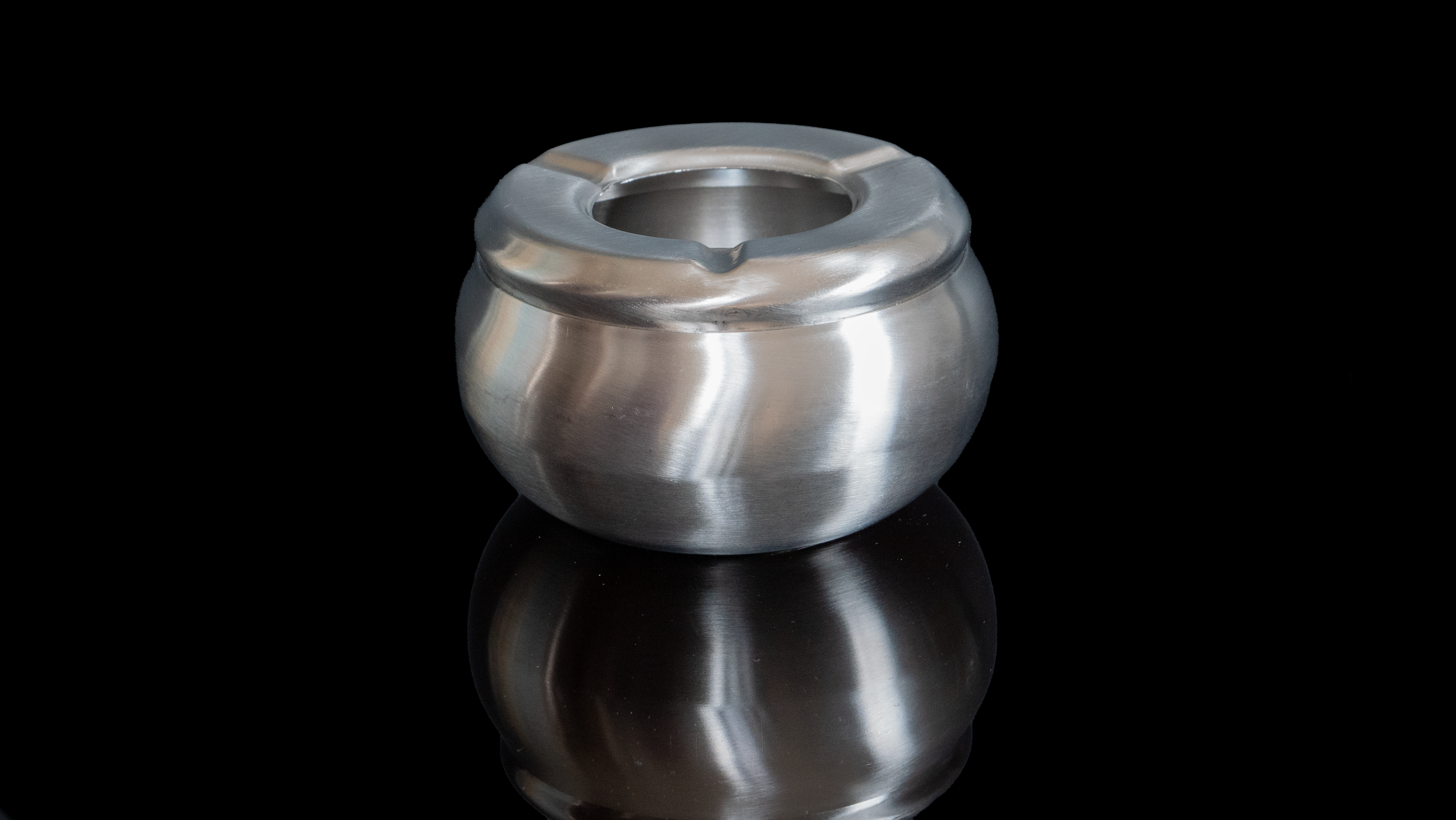 Aschenbecher ( Windgeschützt für den Außenbereich)